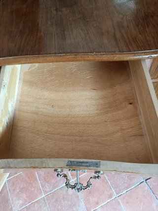 Cómoda antigua madera con espejo