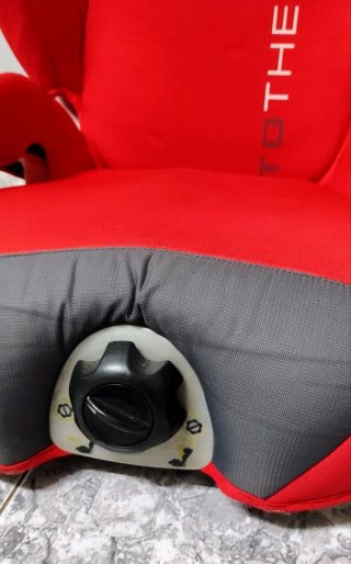 Silla de coche infantil roja