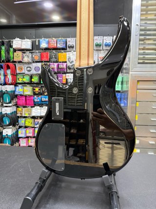 Basso Elettrico Yamaha TRBX304 Nero