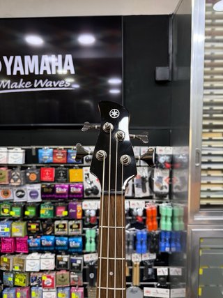 Basso Elettrico Yamaha TRBX304 Nero