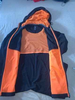 Sudadera Under Armour Negra y Naranja