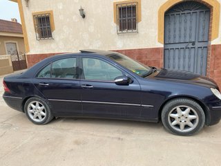 Mercedes-Benz Clase C320