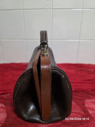 Maletín médico antiguo de cuero