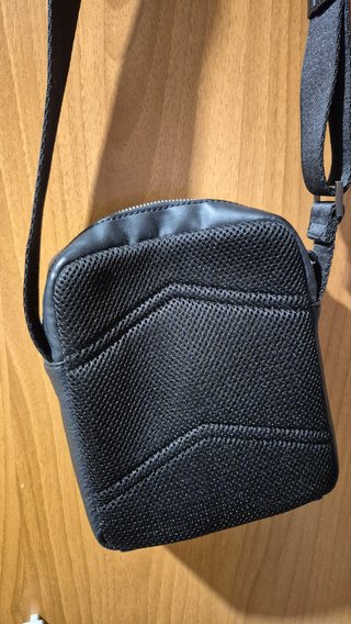 Borsa a tracolla Calvin Klein nera