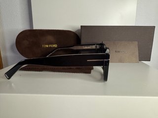 Gafas de sol Tom Ford negras y grises