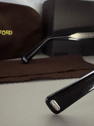 Gafas de sol Tom Ford negras y grises