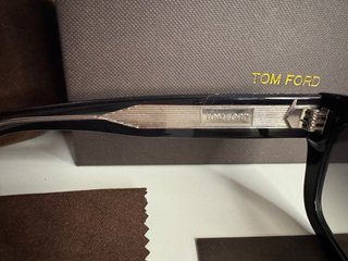 Gafas de sol Tom Ford negras y grises