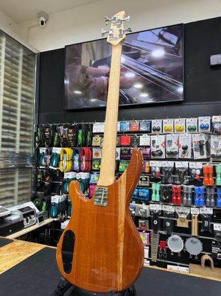 Basso Elettrico Yamaha TRBX174EW Mango