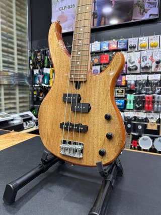 Basso Elettrico Yamaha TRBX174EW Mango