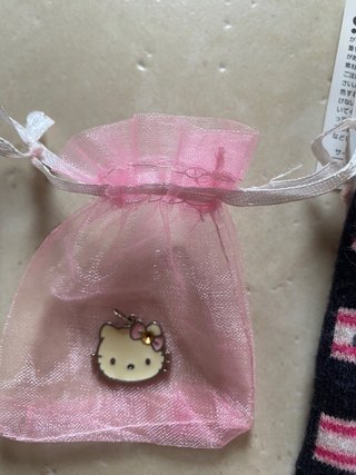 Medaglietta Hello Kitty con mini bag abbinata