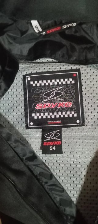 Chaqueta Moto Negra con Detalles Blancos y Rojos