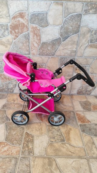 Carro de juguete rosa