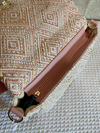 Bolso bandolera jacquard rosa y dorado
