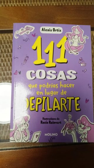 Libro "111 cosas q podrías hacer en lugar de..."