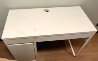Escritorio IKEA blanco MICKE con cajonera