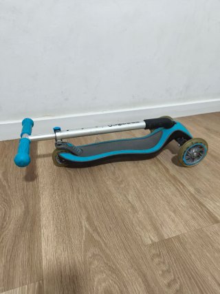 Patinete 3 rueda niños azul Globber ruedas con luz