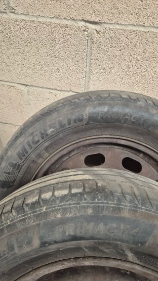 Llantas de chapa con tapacubos