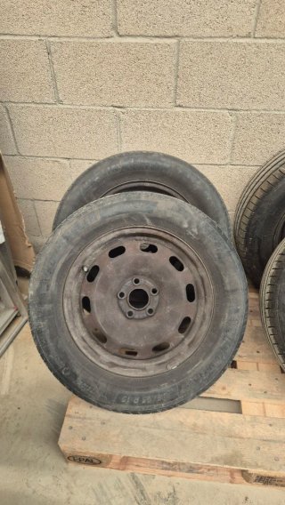 Llantas de chapa con tapacubos