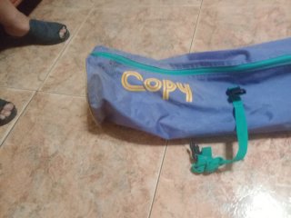 Esquís de segunda mano con funda