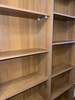 Set di due librerie in legno