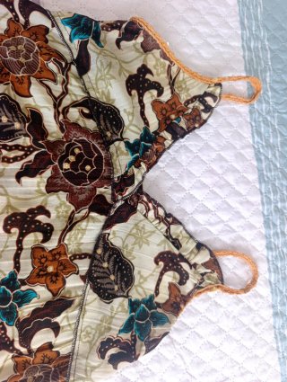 2 Blusas Tiras Estampadas Talla S