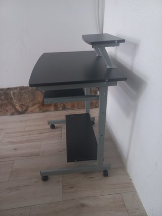 Tavolo per computer con ruote nero e grigio