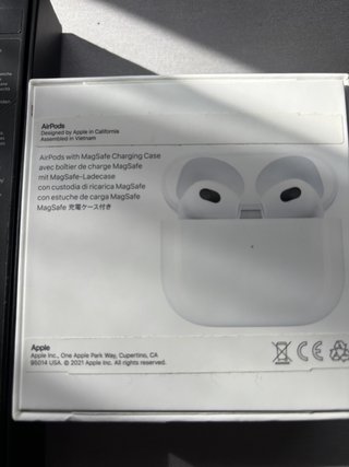 Caja iPhone y AirPods