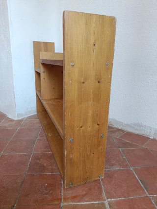 Estantería madera clara