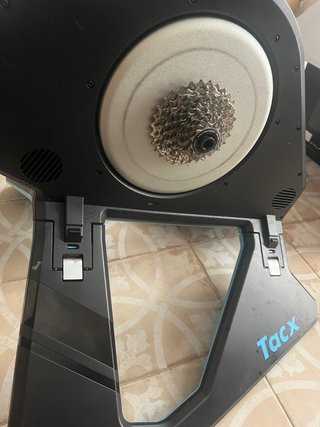 Rodillo inteligente Tacx NEO 2T