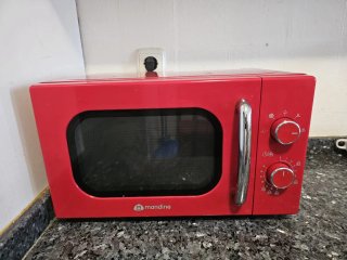 Microondas Rojo