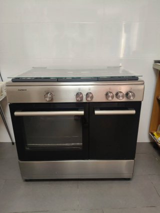 Cocina de gas Corberó 5 fuegos y horno