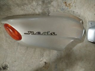 Laterales Yamaha Neos Plata