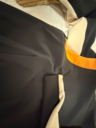 Chaqueta Adidas Hombre Negra y Naranja