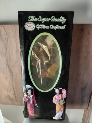 Muñeca Geisha Japonesa con Flauta