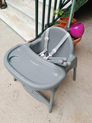 Seggiolone pappa grigio