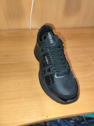 Zapatillas Guess Negras