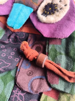 Bolso bandolera de tela con forma de búho