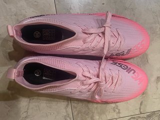 Scarpe da calcio rosa