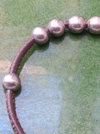 Bracciale in pelle con sfere in argento