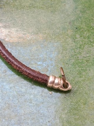 Bracciale in pelle con sfere in argento