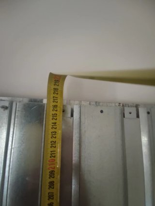 Puerta corredera con cajón empotrable