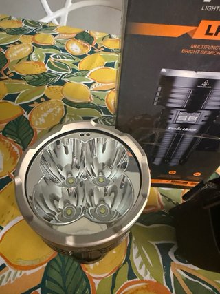 Linterna Fenix LR50R sin bateria