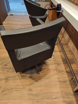 4 Sillones Peluquería Hidráulicos Negros