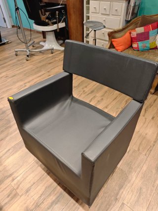 4 Sillones Peluquería Hidráulicos Negros