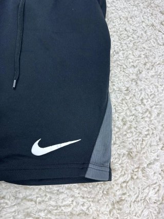 Talla S Shorts Nike Dri-Fit Negro Gris