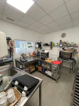 Cafetería-heladería en traspaso Manises