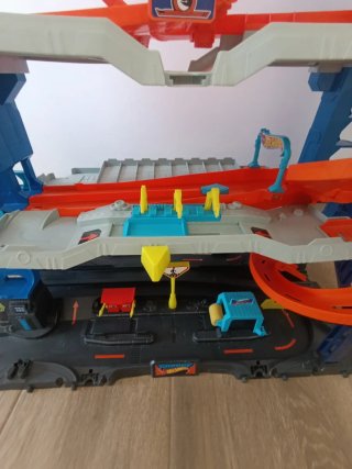 Hot Wheels Ultimate Garage Dragón