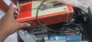 Fresadora Bosch con maletín