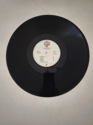 Vinilo LP Miriam Makeba - Sangoma (1988)