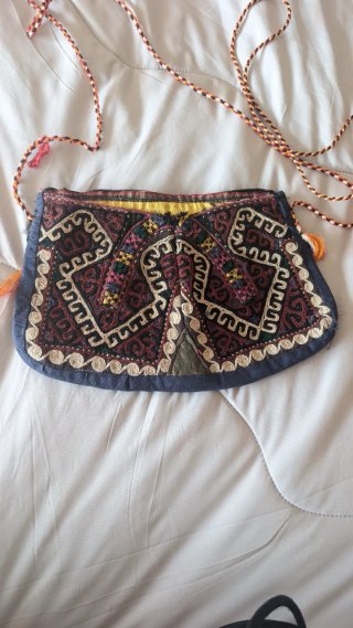 Bolso artesanal bordado multicolor